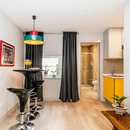 Bairro Alto Stylsih I By Hosty