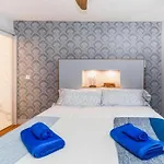 Bairro Alto Stylsih I By Hosty Lisboa